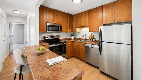 1660 N Prospect Ave, Milwaukee, WI 53202