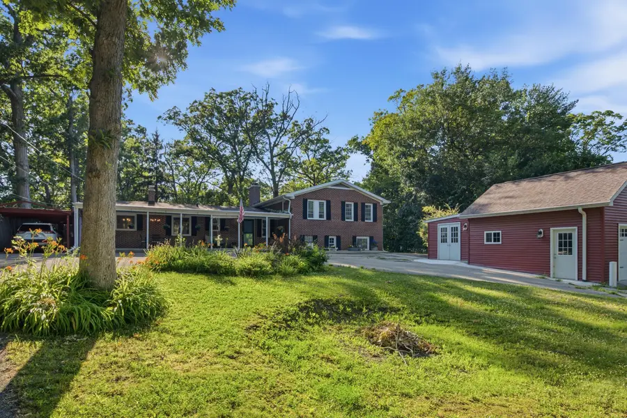 3130 Southwood Dr, Mount Pleasant, WI 53406 - #2