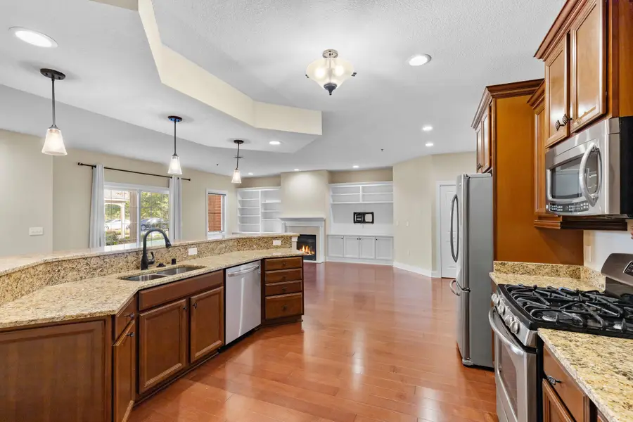 17490 Crest Hill Dr, Brookfield, WI 53045 - #3