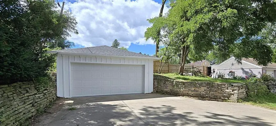 W168N9091 Garden Ave, Menomonee Falls, WI 53051 - #3