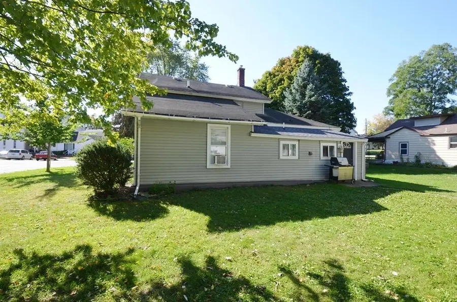 604 W High St, Whitewater, WI 53190 - #3