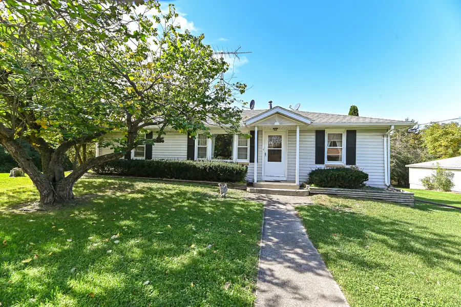 1636 Walburg Rd, Lyons, WI 53105 - #3