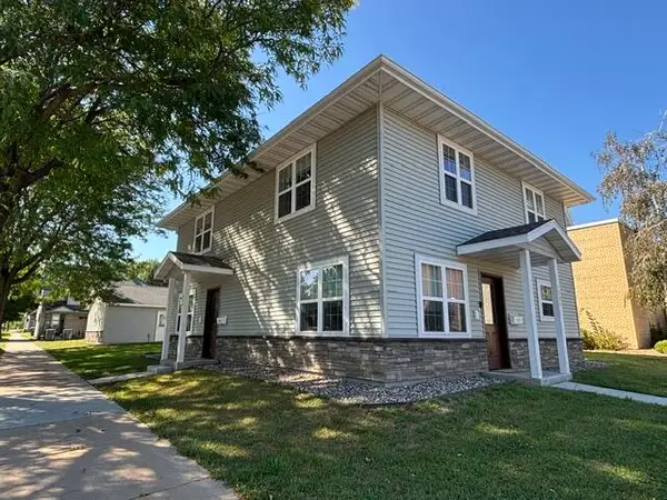 1003 Caledonia St, La Crosse, WI 54603