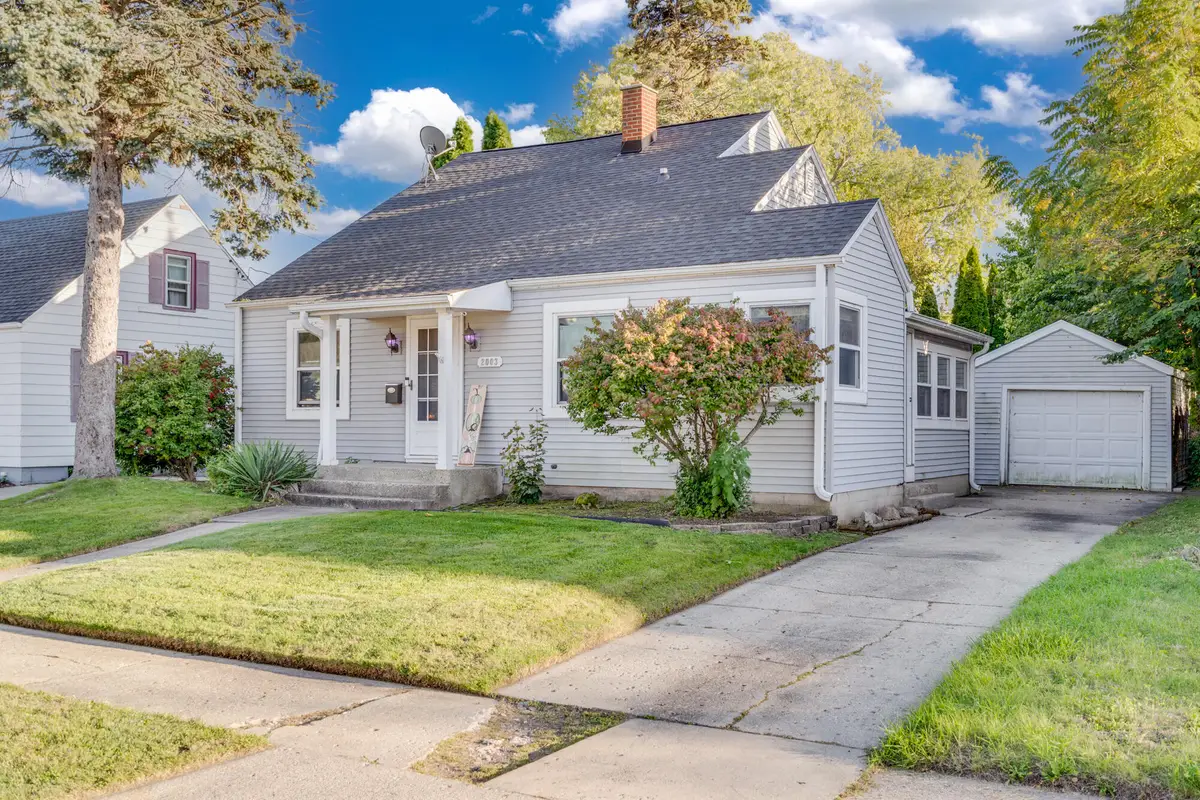 2003 30th St, Kenosha, WI 53140 - #1