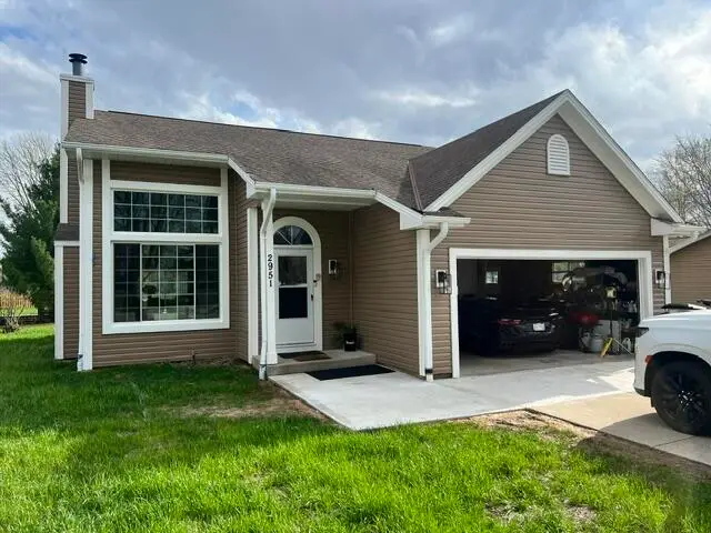 2951 W Bridge St, Greenfield, WI 53221 - #1