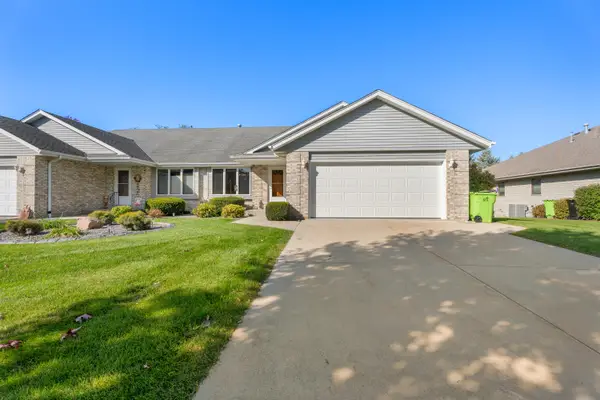 951 Spruce St, Hartford, WI 53027