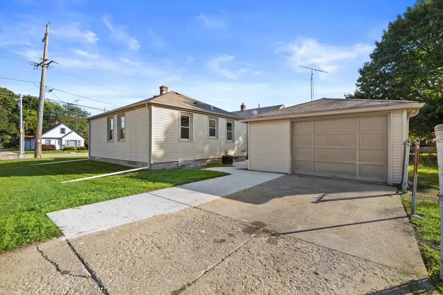 3027 21st St, Racine, WI 53403 - #2