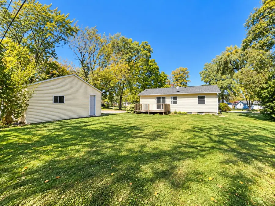 N50W14245 Ridgeway Ln, Menomonee Falls, WI 53051 - #2
