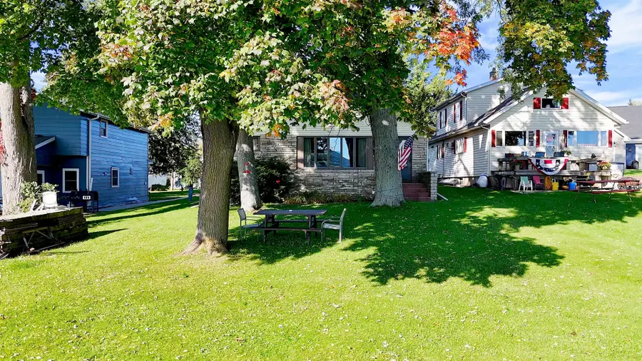 3404 Lake Dr, Hartford, WI 53027 - #2