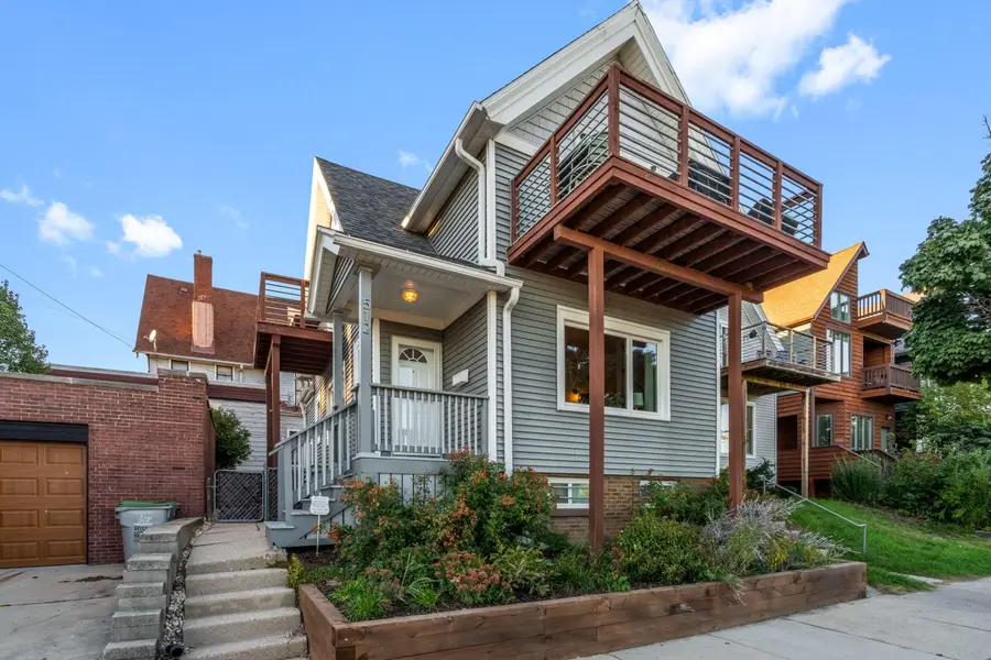 512 E Glover Ave, Milwaukee, WI 53212 - #2