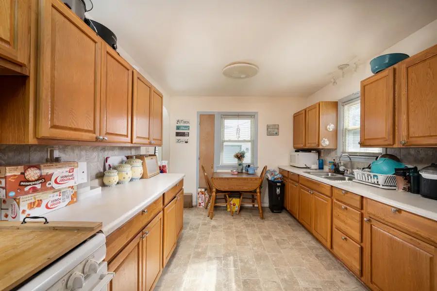 2053 Shoop St, Racine, WI 53404 - #3