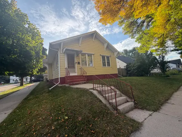 2437 N 22nd St, Sheboygan, WI 53083