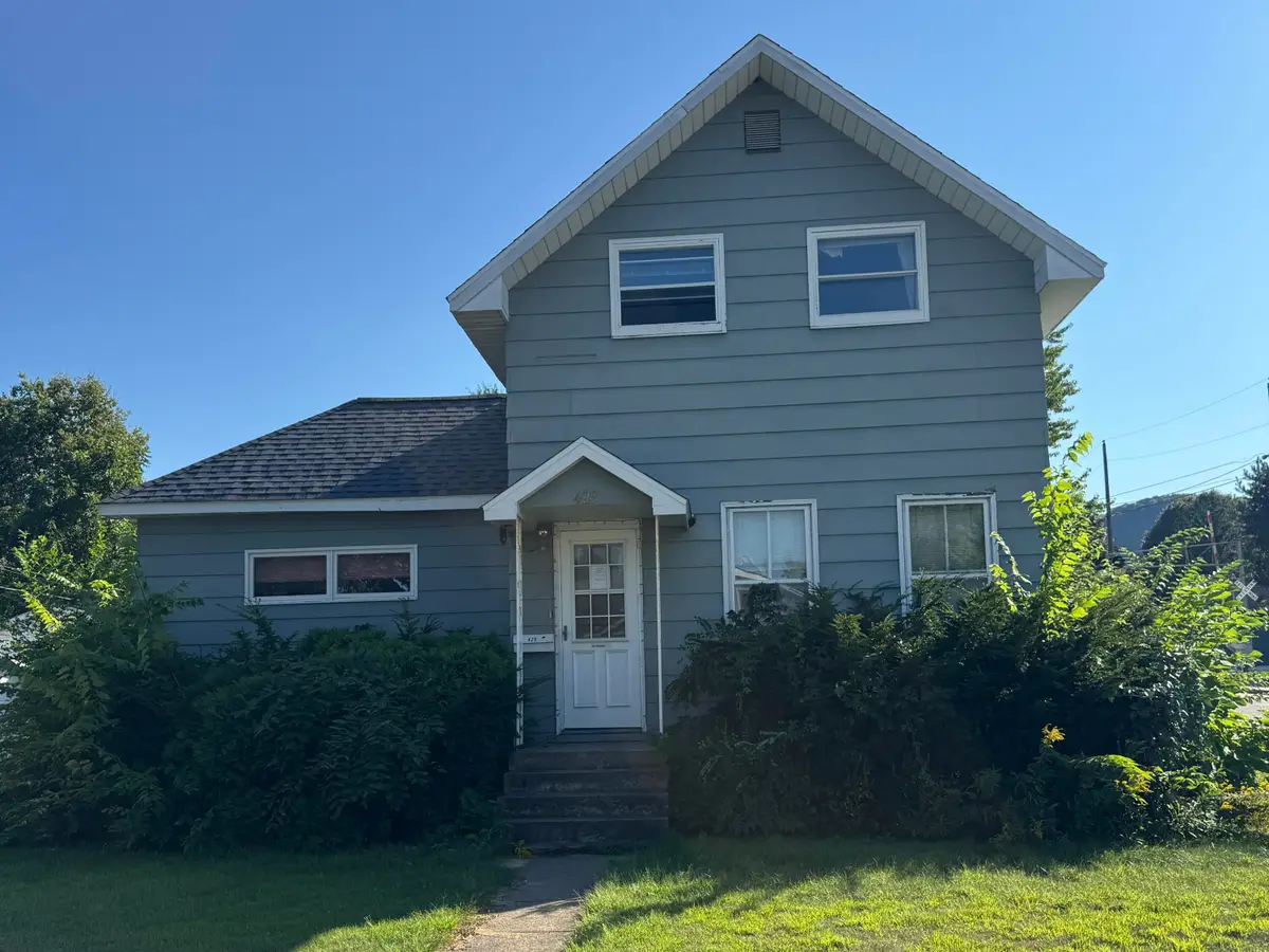 429 11th St W, Winona, MN 55987 - #1