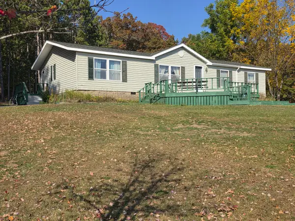 W8620 Glendale Rd, Wausaukee, WI 54177