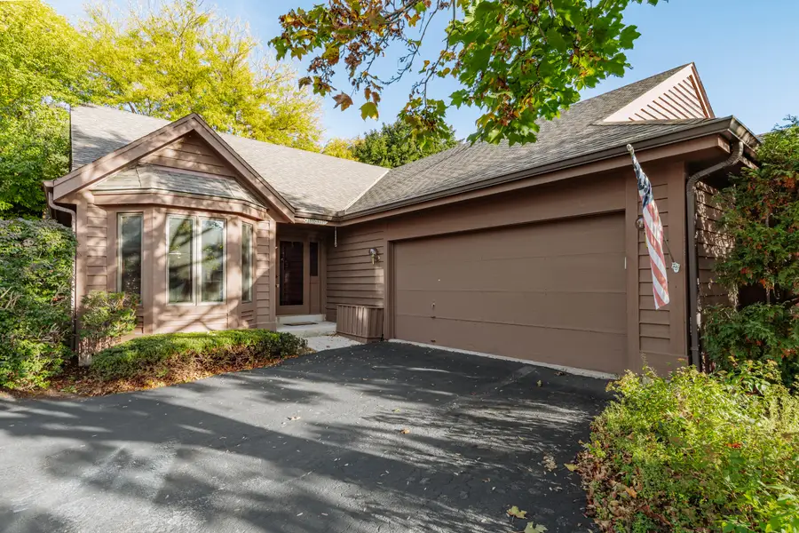 W133N8127 Danell Dr, Menomonee Falls, WI 53051 - #2