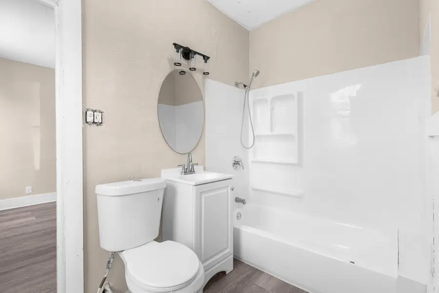 2463 W Chambers St, Milwaukee, WI 53206 - #3