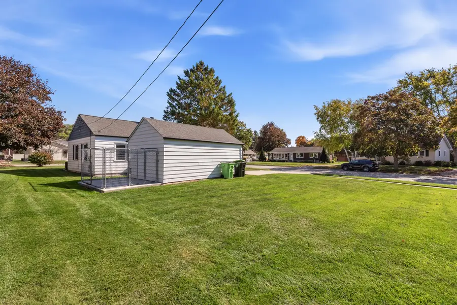 1203 Roseland Dr, Kewaskum, WI 53040 - #3