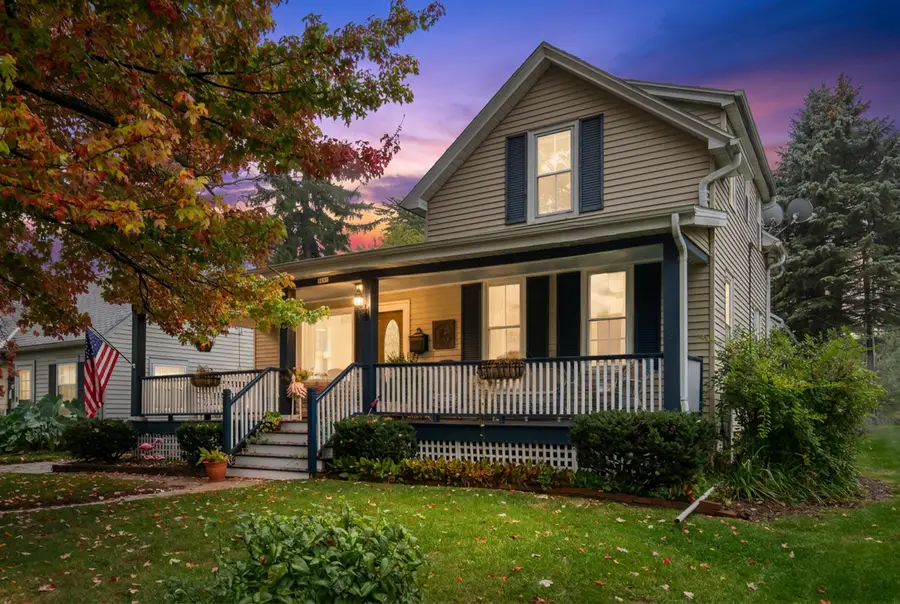 1013 W Grand Ave, Port Washington, WI 53074 - #2