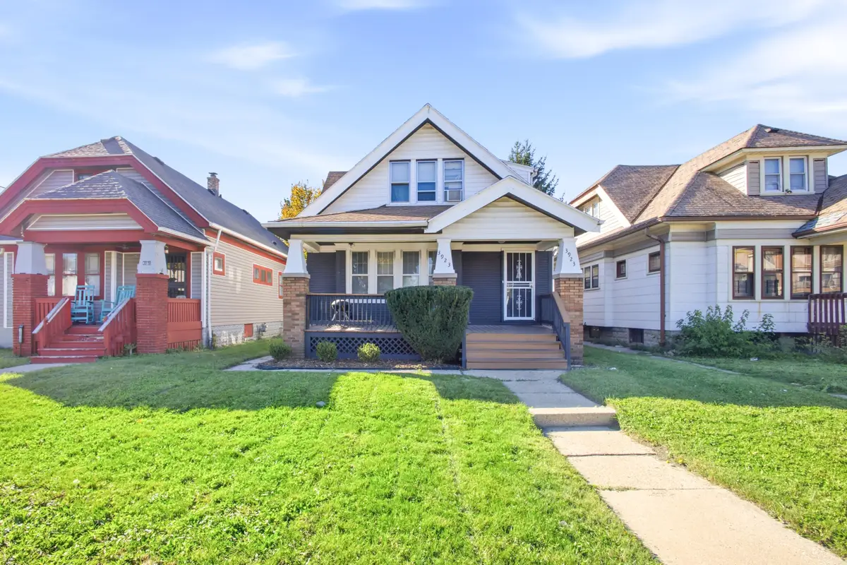 3923 N 27th St, Milwaukee, WI 53216 - #1