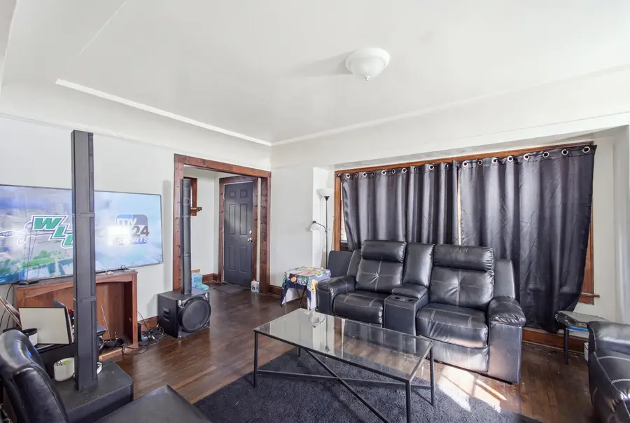 3923 N 27th St, Milwaukee, WI 53216 - #3