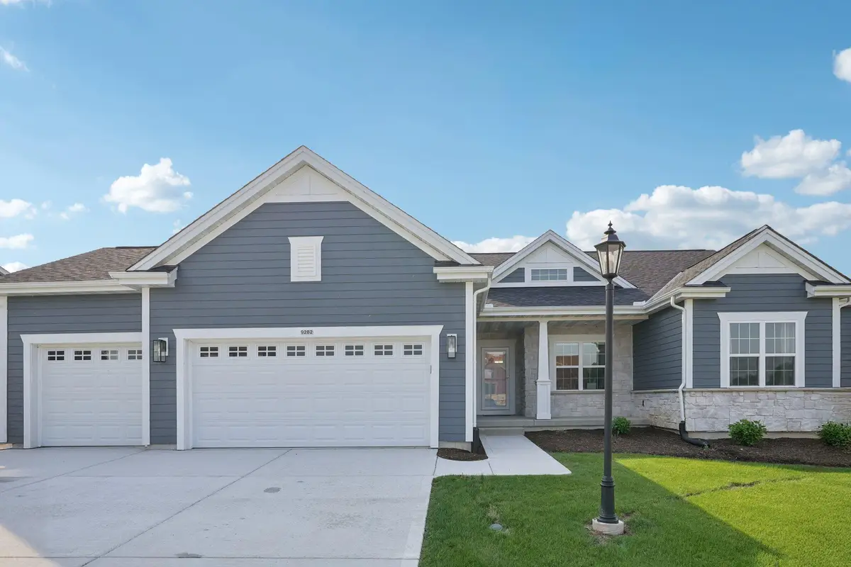 9282 S Overlook Way, Franklin, WI 53132 - #1