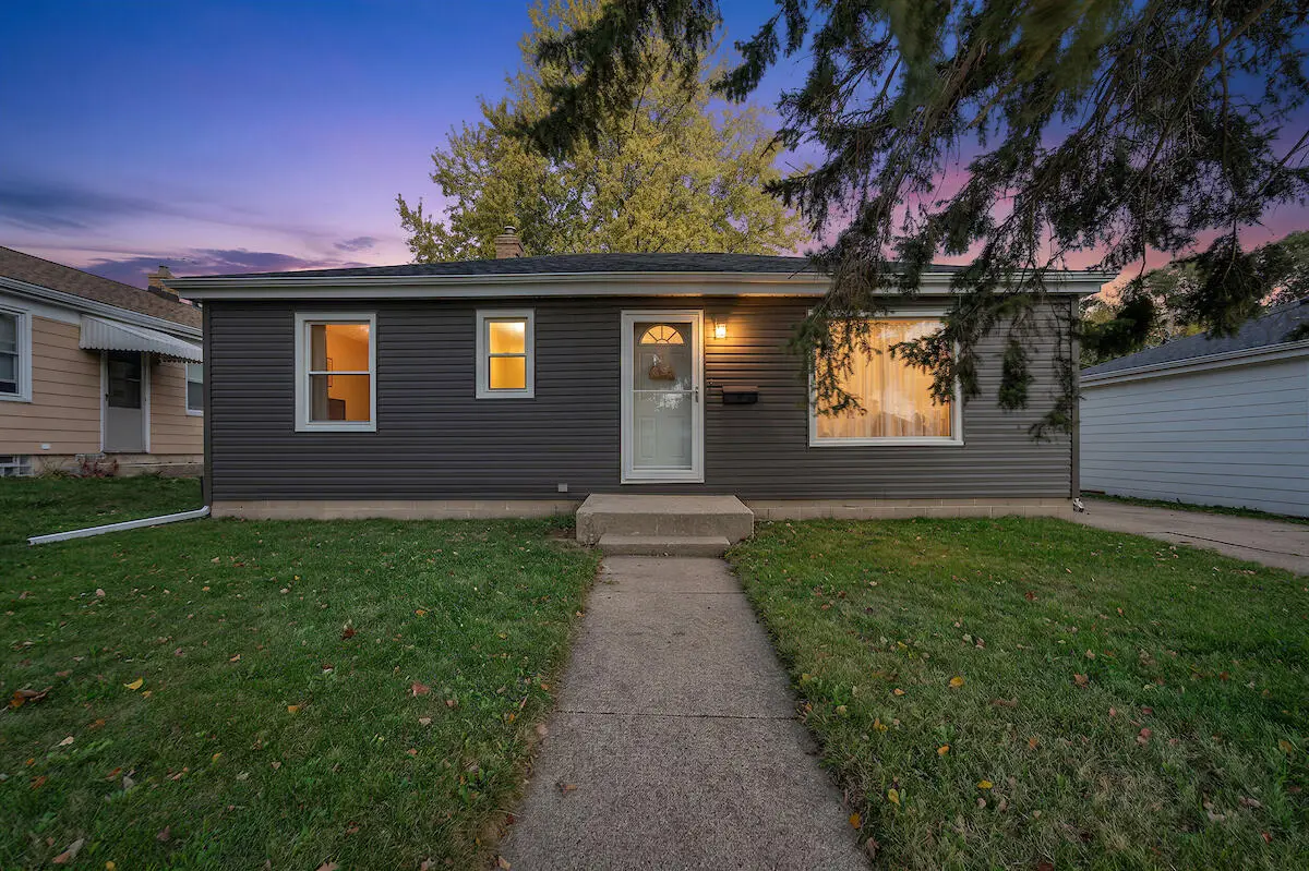 1438 Florence Ave, Racine, WI 53402 - #1