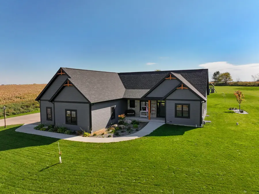 W3033 Preserve Dr, Lafayette, WI 53121 - #2