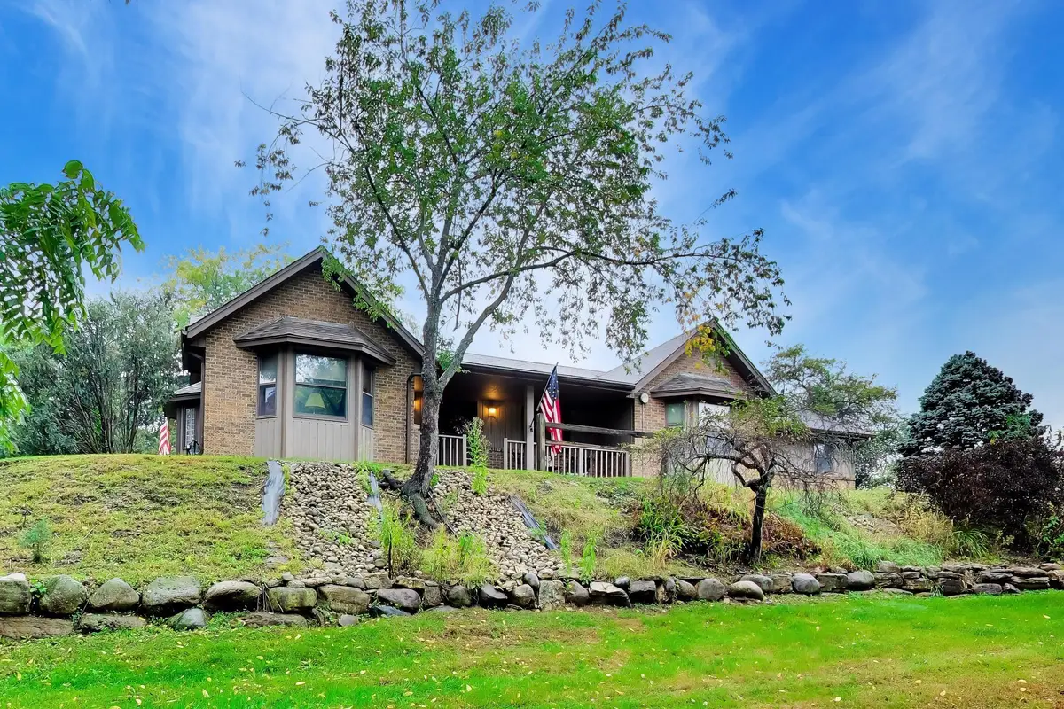 373 Church St, Burlington, WI 53105 - #1