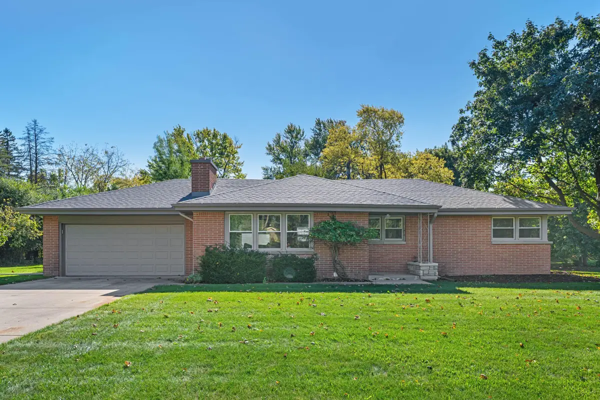 15255 Merrie Cir, Brookfield, WI 53005 - #1