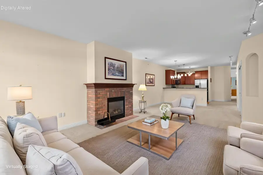 2561 W Colonial Woods Dr, Oak Creek, WI 53154 - #2