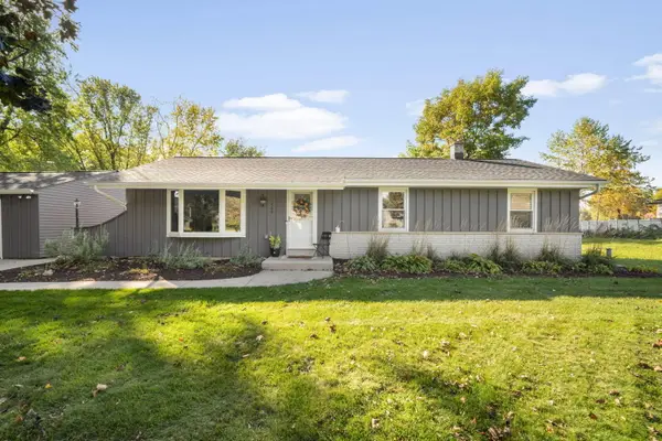1439 Mount Ln, Richfield, WI 53033