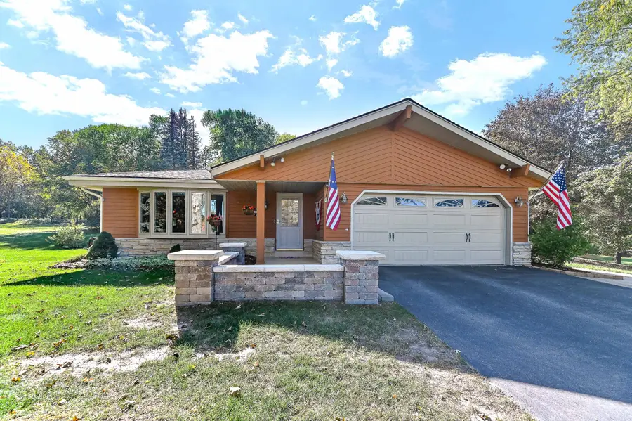 W264S7715 Mt Whitney Ave, Vernon, WI 53189 - #2