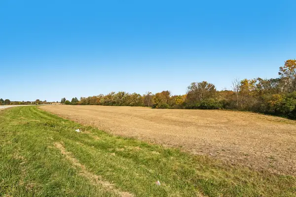 W384N8650 Highway 67, Oconomowoc, WI 53066