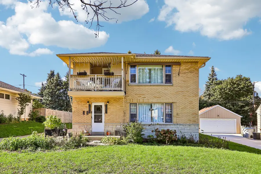 2651 S 51st St, Milwaukee, WI 53219 - #2