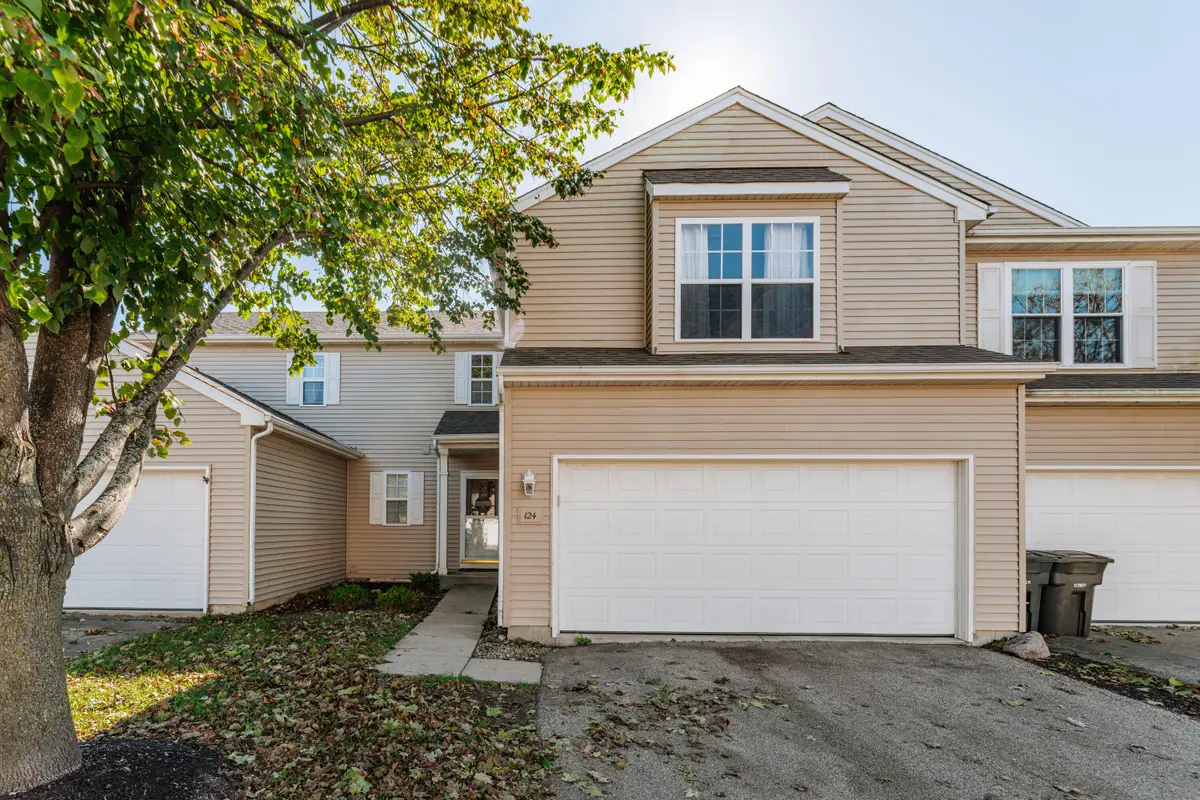 1400 Hunters Ridge Dr, Genoa City, WI 53128 - #1