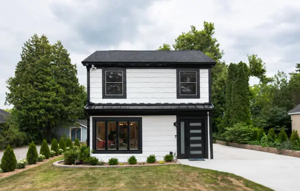 3159 E Barry Dr, Lyons, WI 53147