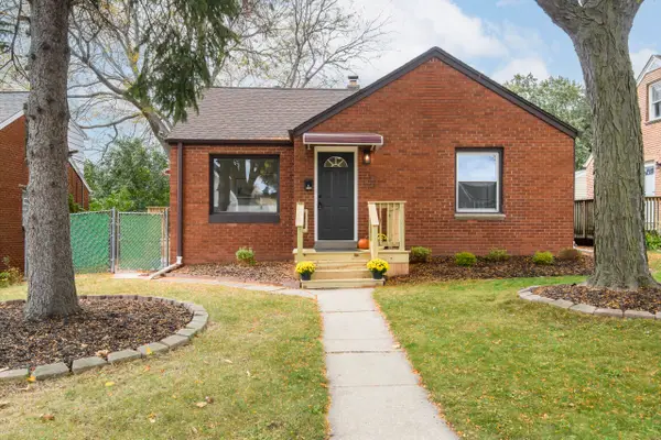 4125 S 5th St, Milwaukee, WI 53207