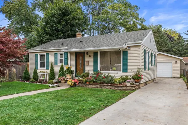 2213 Phillips Ave, Racine, WI 53403