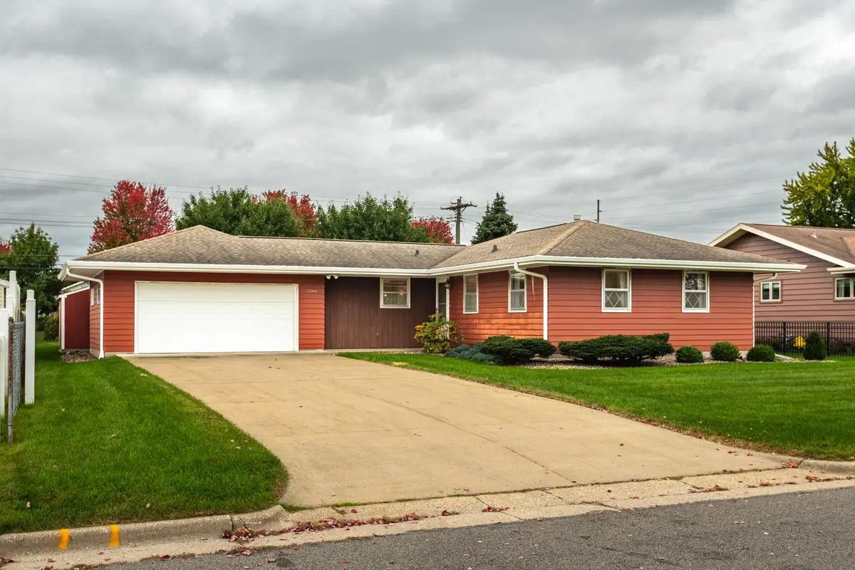 3310 Greenhills Pl, La Crosse, WI 54601 - #1