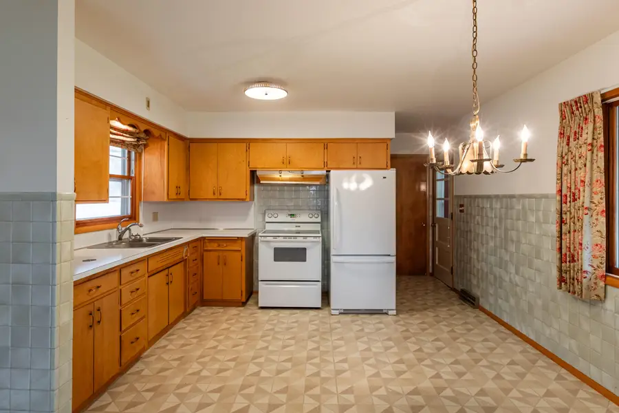 3310 Greenhills Pl, La Crosse, WI 54601 - #3
