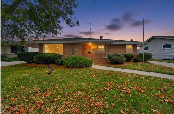 1026 Montclair St, Racine, WI 53402