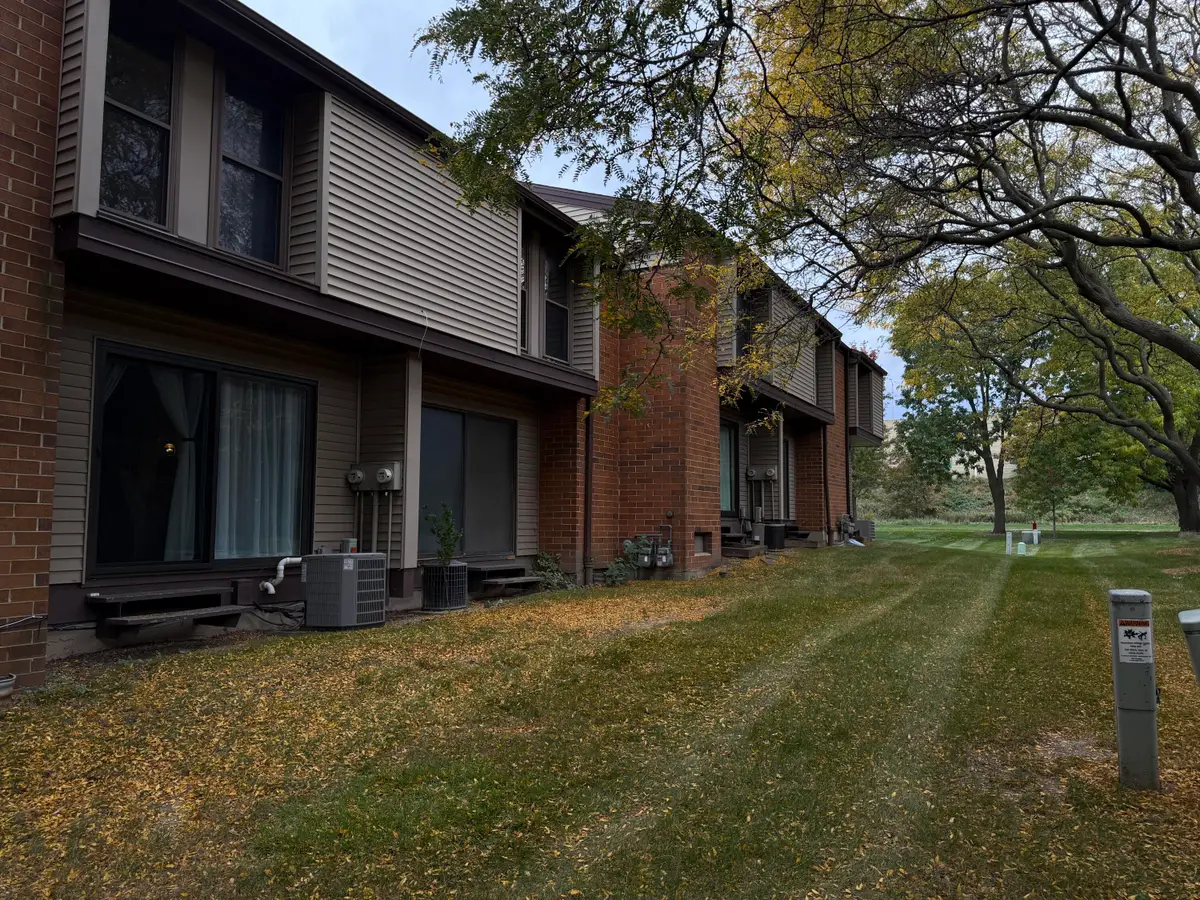 1651 W Edgerton Ave, Milwaukee, WI 53221 - #1