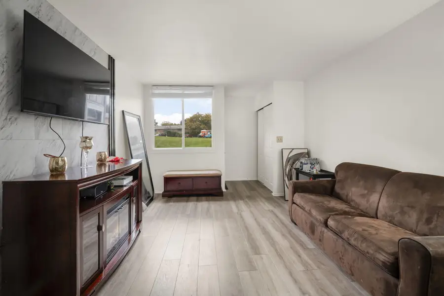 1434 Big Bend Rd, Waukesha, WI 53189 - #3