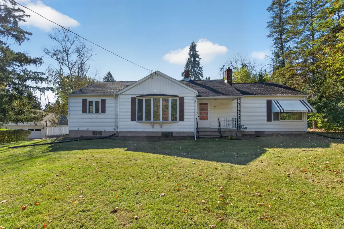 857 Riverview Dr, Trenton, WI 53095 - #1