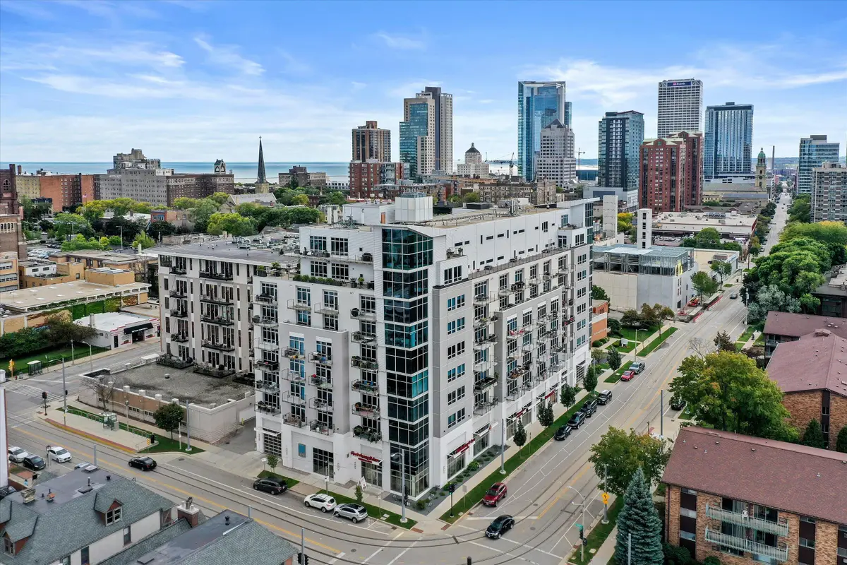 601 E Ogden Ave, Milwaukee, WI 53202 - #1
