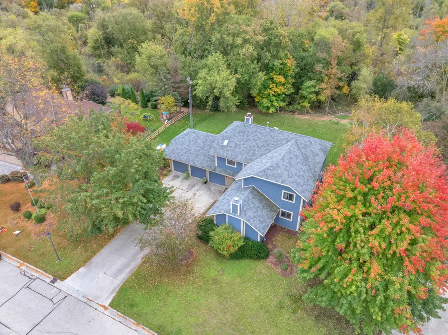 705 River Oaks Dr, Sheboygan Falls, WI 53085 - #3