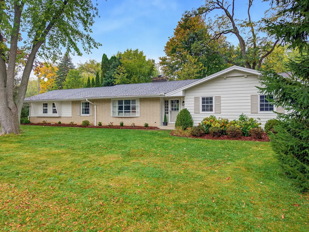 18830 Brookdale Dr, Brookfield, WI 53045 - #1