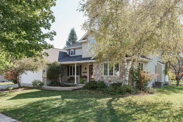 713 Willow Creek Pkwy, Watertown, WI 53094