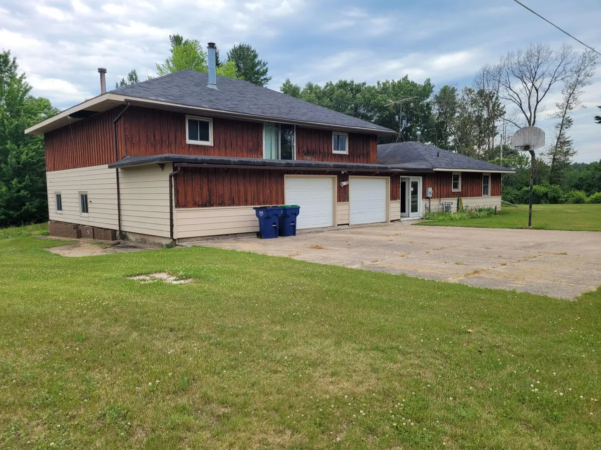 N2910 Teddy Bear Ln, Waupaca, WI 54981 - #1