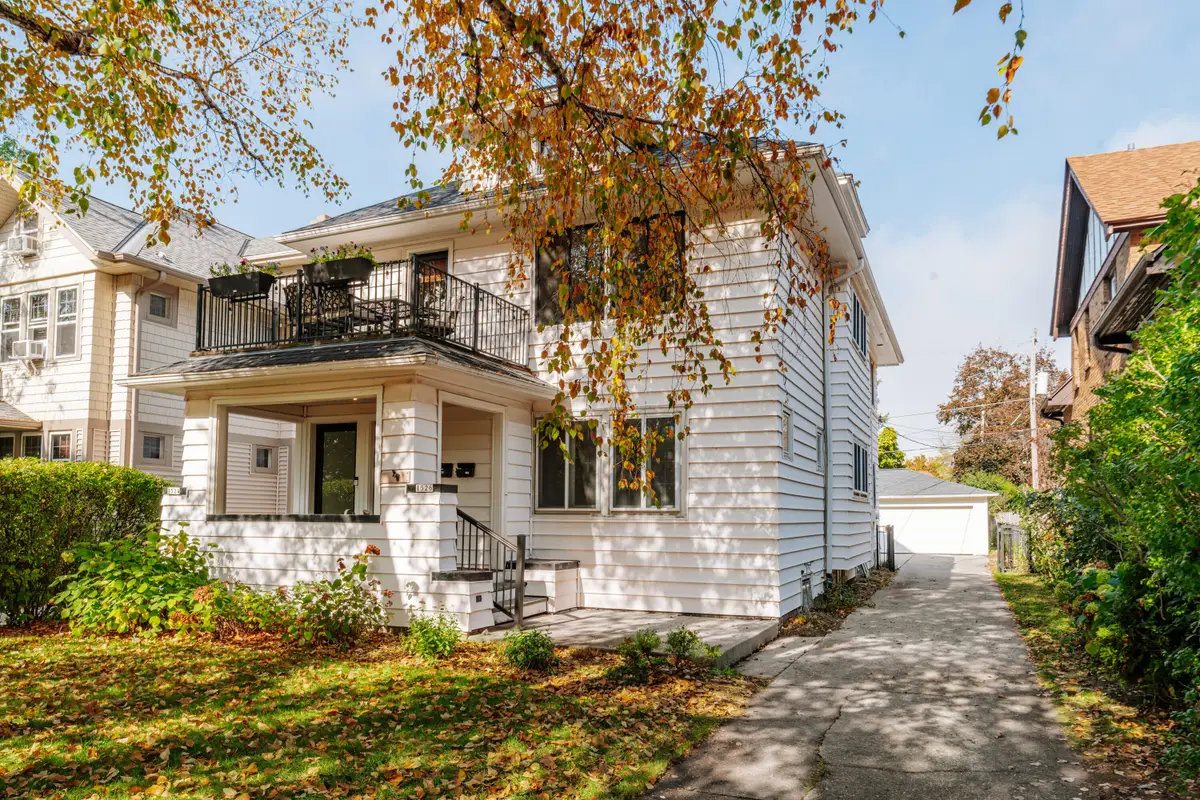 1524 E Marion St, Shorewood, WI 53211 - #1